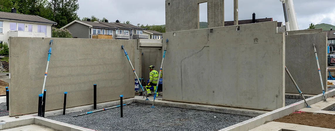 Montering av element vegger